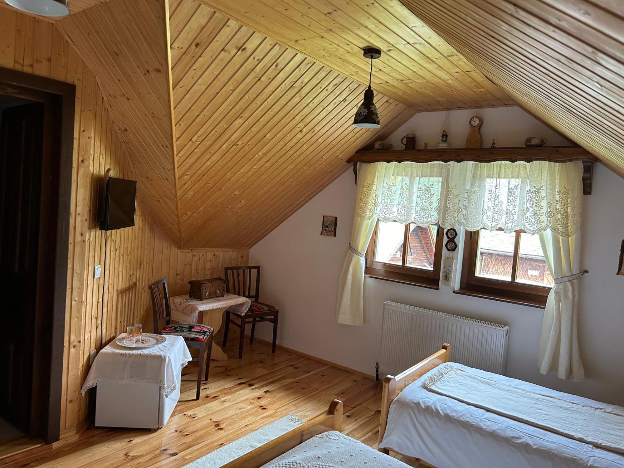Casa Muchia Lui Girnita Villa Braşov Exteriör bild